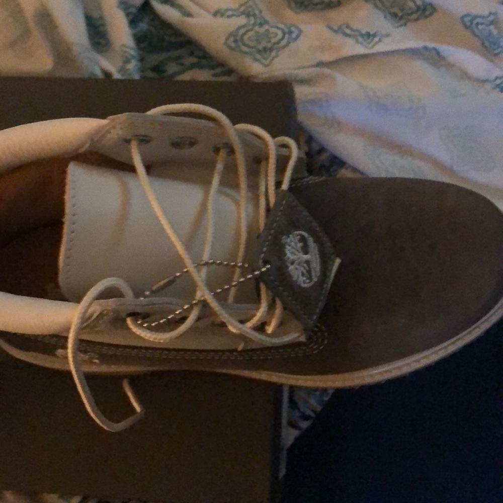 Boots - Picture 2 of 3